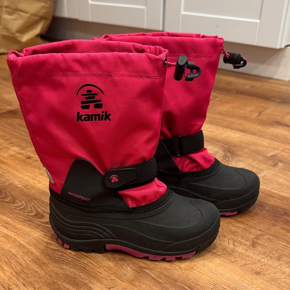 Kamik Fuchsia and Black Snow Boots